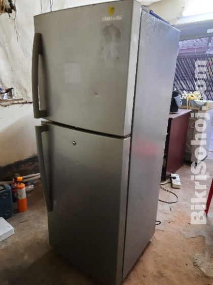 samsung 10.5 cft refrigerator sell